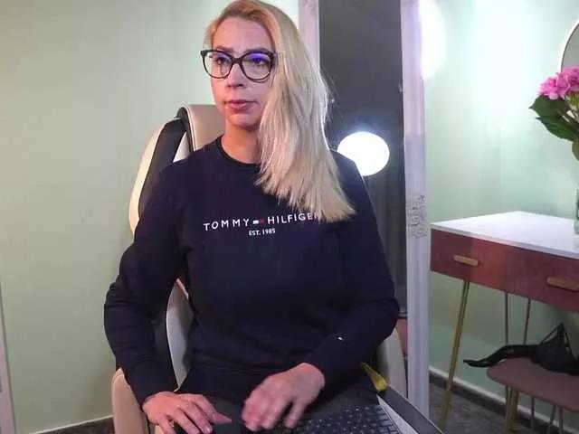 CelineConner on BongaCams 