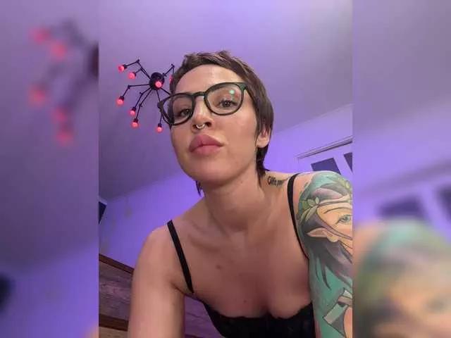 CosmoV1be on BongaCams 