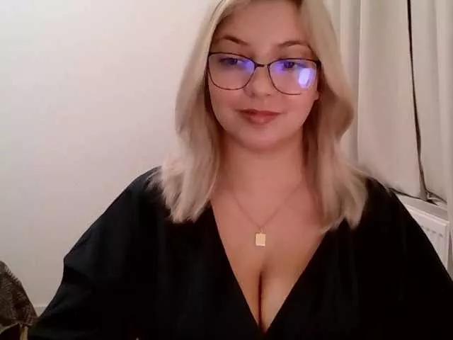 CynthiaGold on BongaCams 