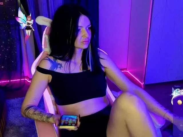 ElisaSwanson on BongaCams 