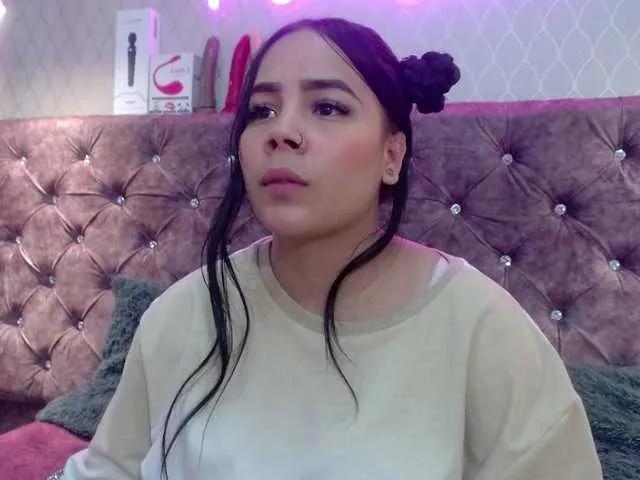 emilyqueen3xx on BongaCams 