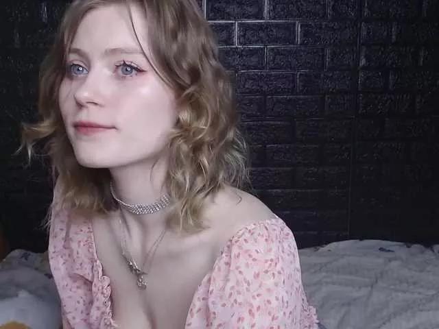 HoneyRain on BongaCams 