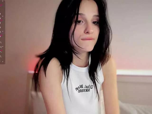 LuxBrunette on BongaCams 