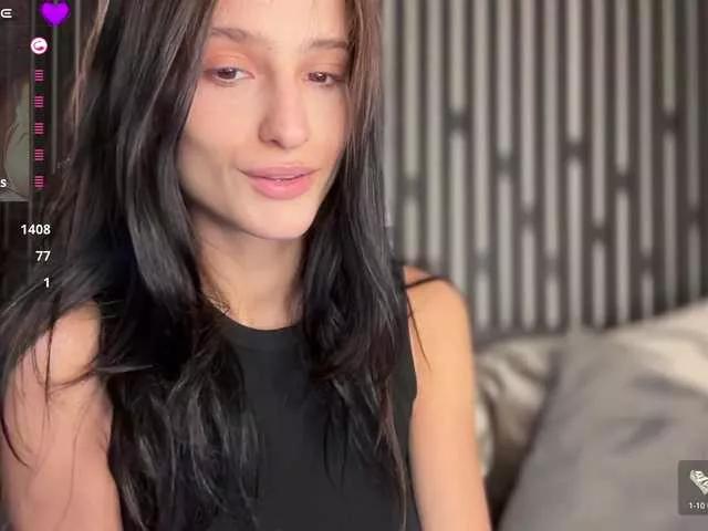 LuxBrunette on BongaCams 