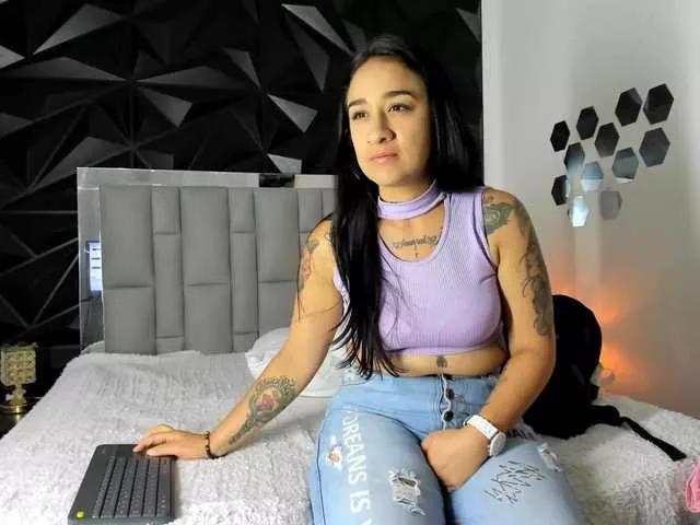 soy-angie on BongaCams 