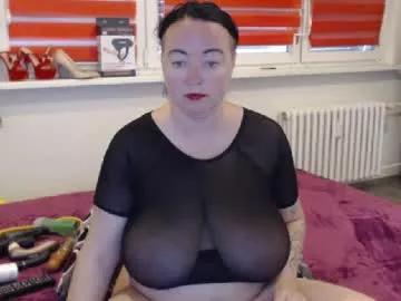 alexie33 on Chaturbate 