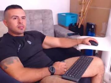 derek_group on Chaturbate 