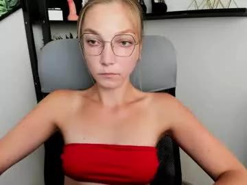 emilly_xkiss on Chaturbate 