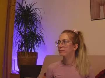 girl_i_am on Chaturbate 