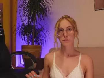 girl_i_am on Chaturbate 