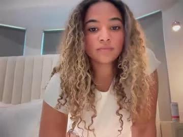 kellyvela on Chaturbate 