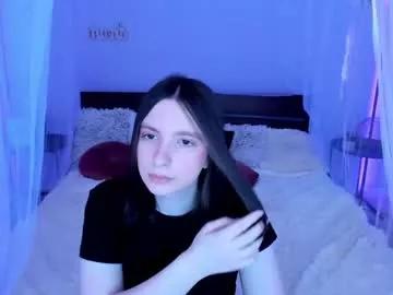 khloe_angell on Chaturbate 