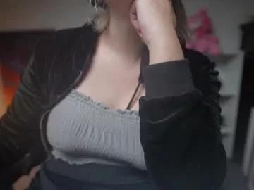 krystalsyxx on Chaturbate 