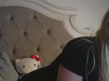 x_dreamgirl_x on Chaturbate 