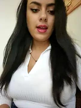 ElyzaIbarra on StripChat 