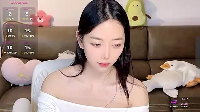 ziyu111 on StripChat 